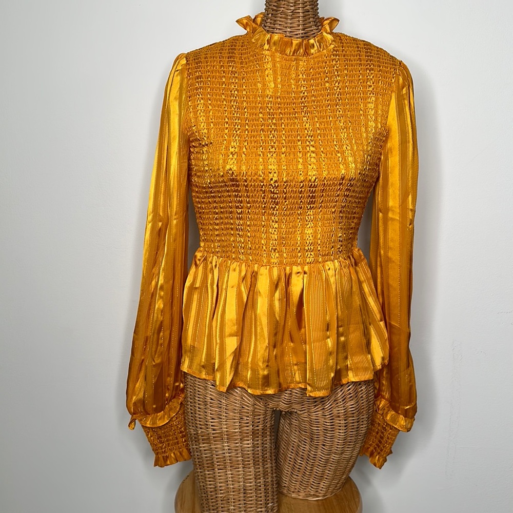 AQUA | GOLD RUCHED LONG SLEEVE BLOUSE | SIZE M | GOOD CONDITION